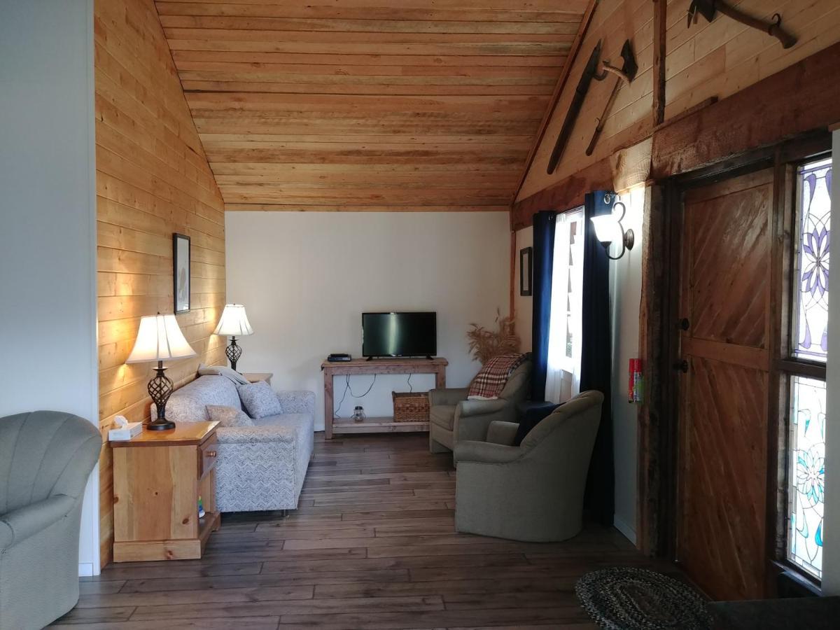 Wolfwood Guest Ranch Villa Clearwater Exteriör bild